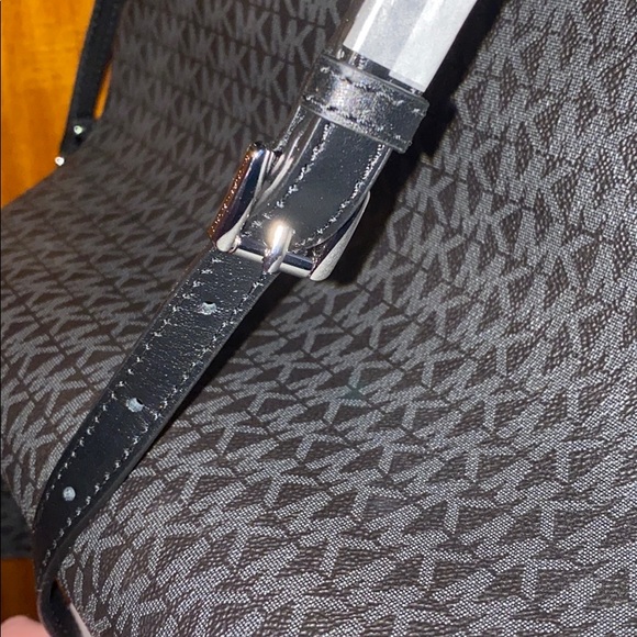 NWOT!! Michael Kors Tote - Picture 5 of 5